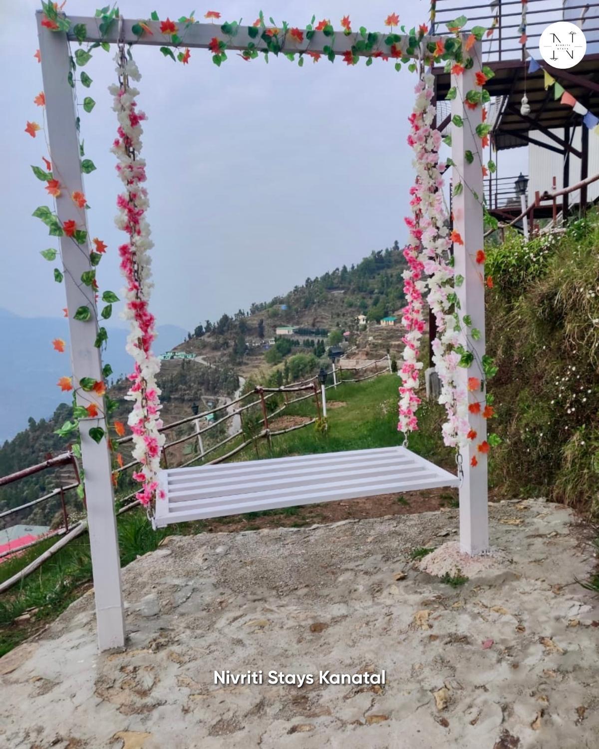 Nivriti Stays Kanatal Ngoại thất bức ảnh