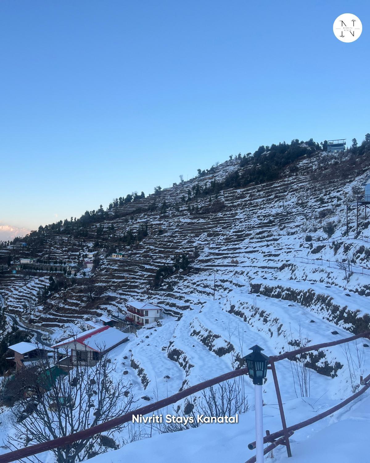 Nivriti Stays Kanatal Ngoại thất bức ảnh