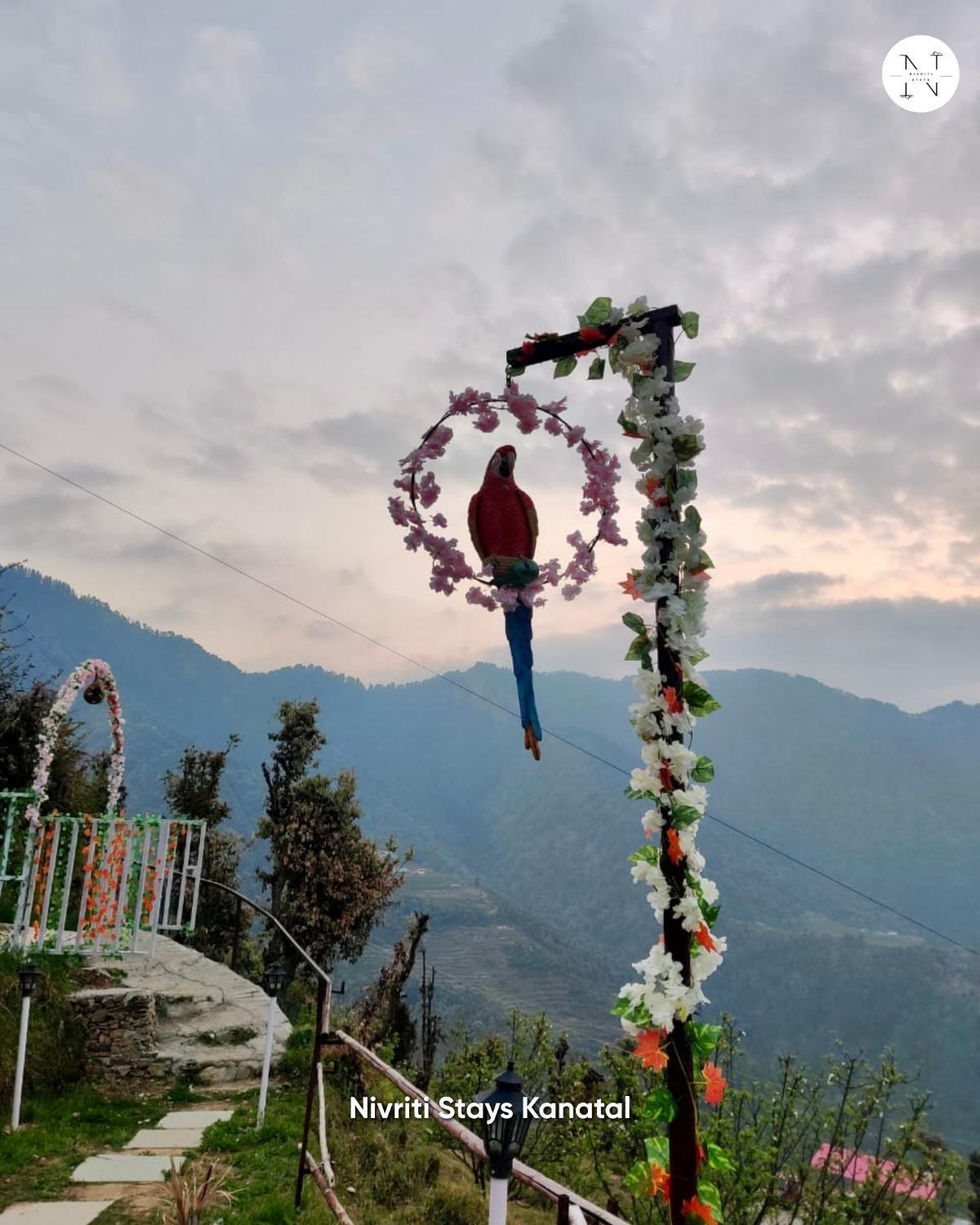 Nivriti Stays Kanatal Ngoại thất bức ảnh