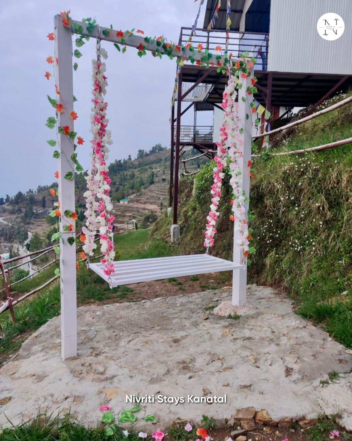 Nivriti Stays Kanatal Ngoại thất bức ảnh